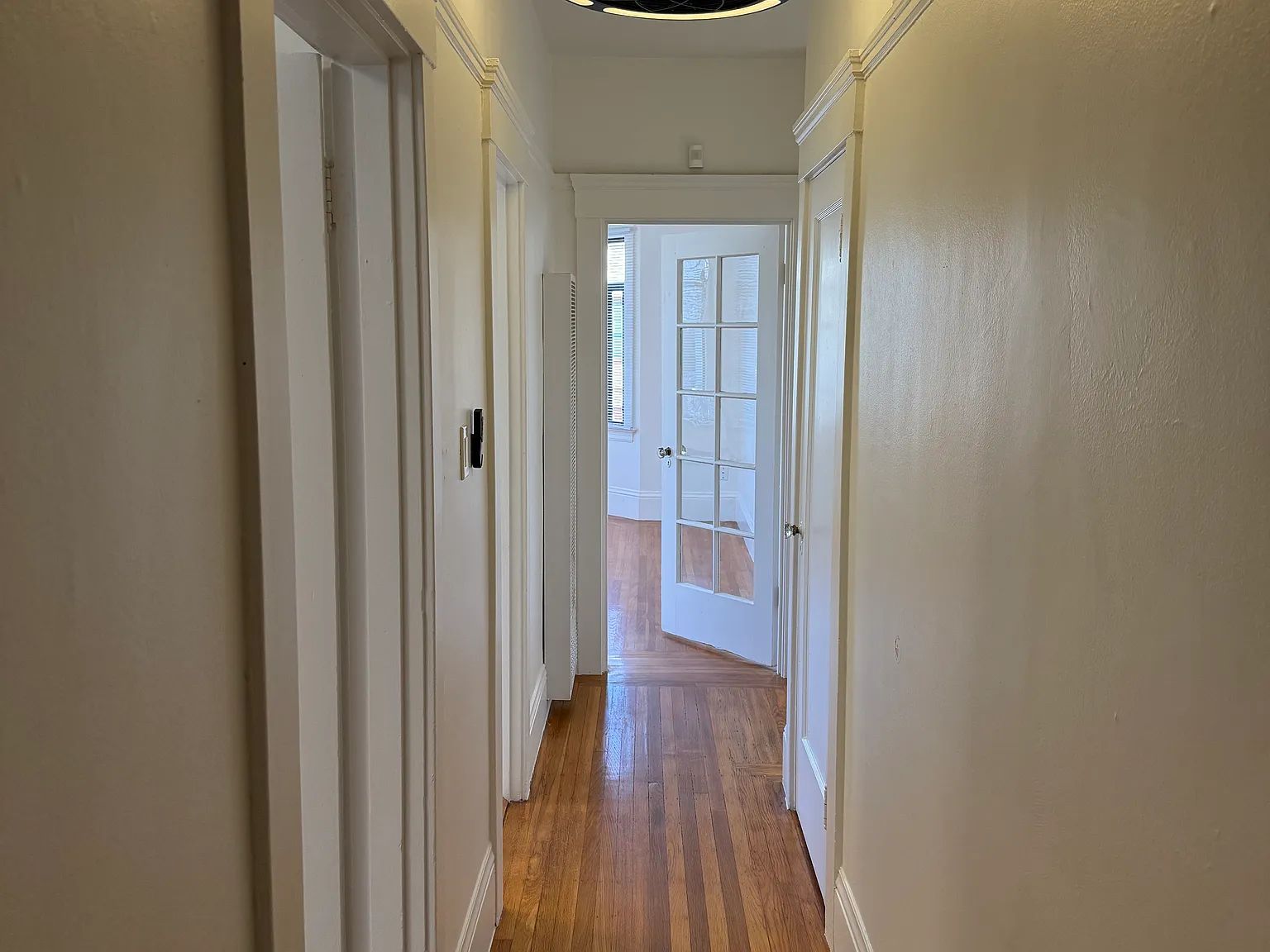 2 bed, 950 sqft, $4,900 — Photo 3