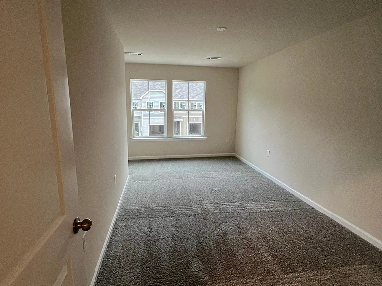 872 Falls Grove Trl — Photo 15