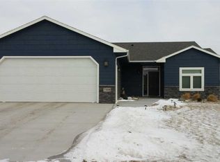 7108 S Hanson Ave, Sioux Falls, SD 57108