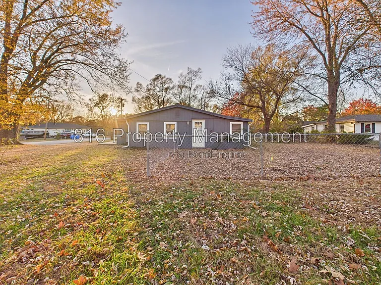 126 S Village Ter — Photo 5