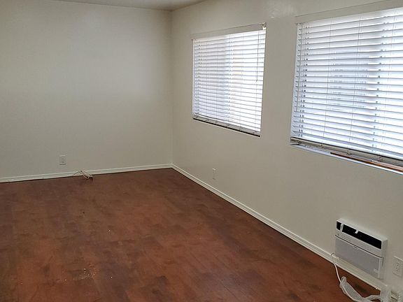 5th image of 11805 Jefferson Blvd APT 11