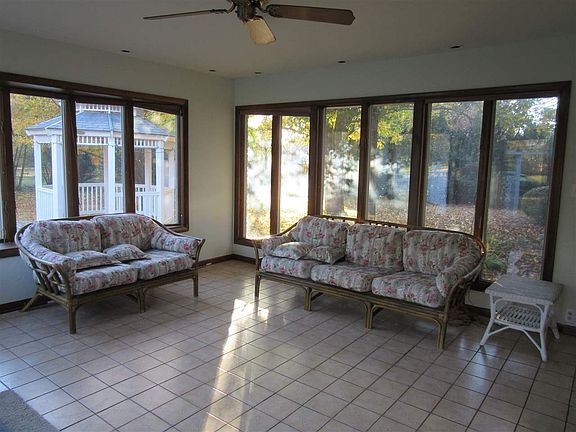 3rd image of 11350 Birchtree Dr