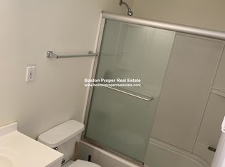 290 Newbury St APT 3F, Boston, MA 02115