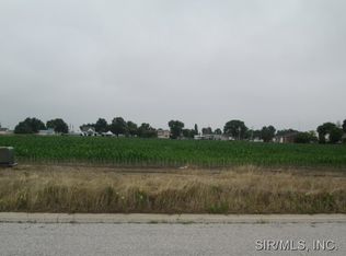 409 Zuroweste St, Bartelso, IL 62218