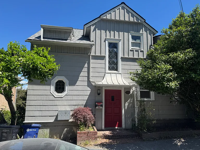 4710 22nd Ave NE #4 — Photo 8