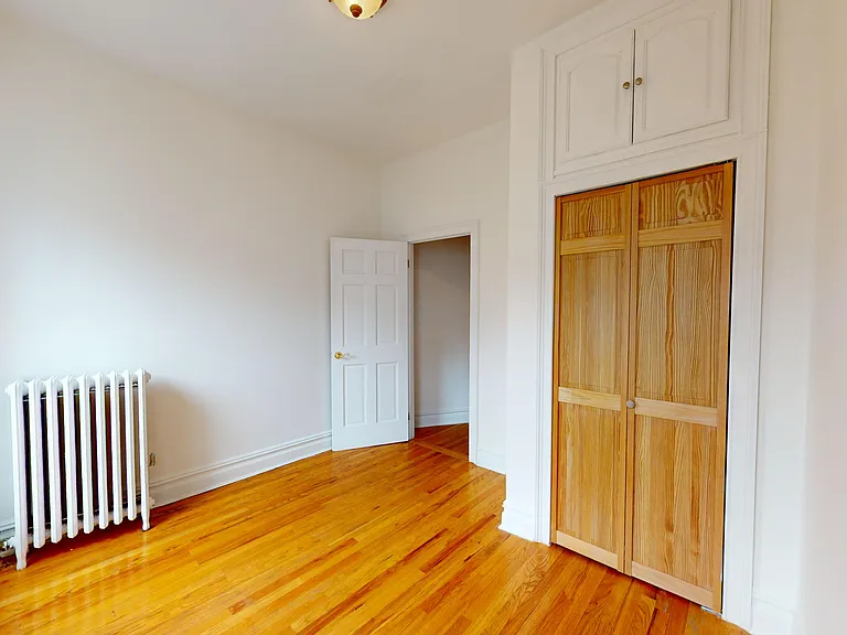 1443 York Ave #4N — Photo 4