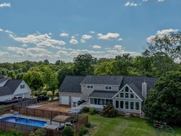 8518 Nesting Trl, Ooltewah, TN 37363