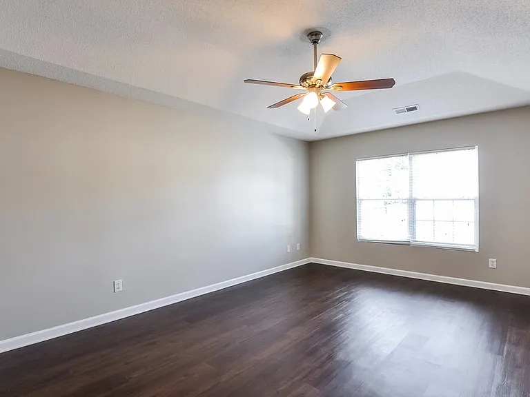 1101 Tellis Dr — Photo 11