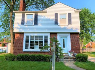 1527 S Eton St, Birmingham, MI 48009