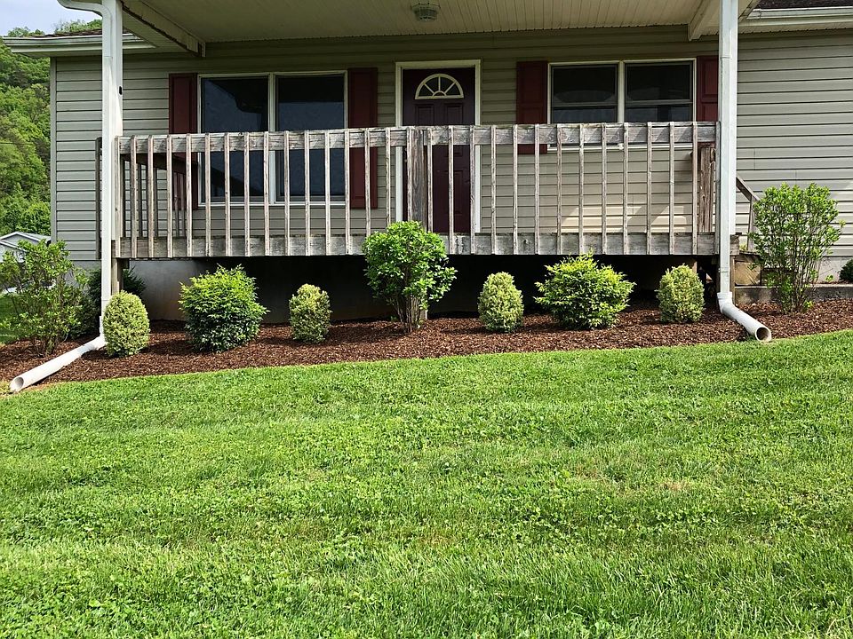 2nd image of 300 Westwood Place Private Dr