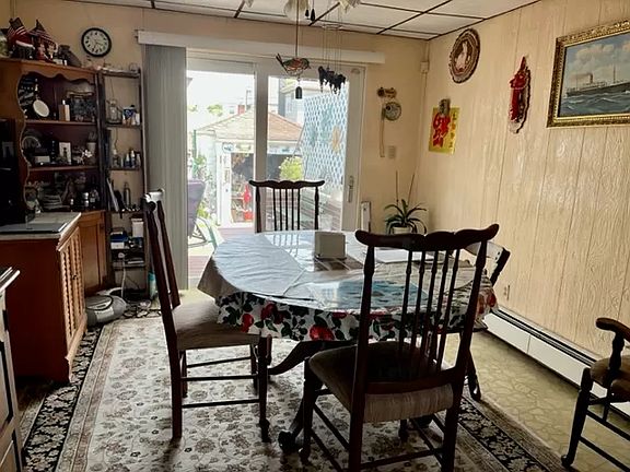 3rd image of 3912 Avenue S
