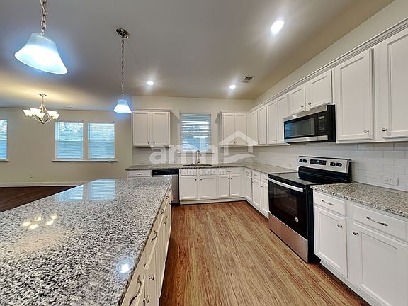5th image of 716 Cyprus Ave