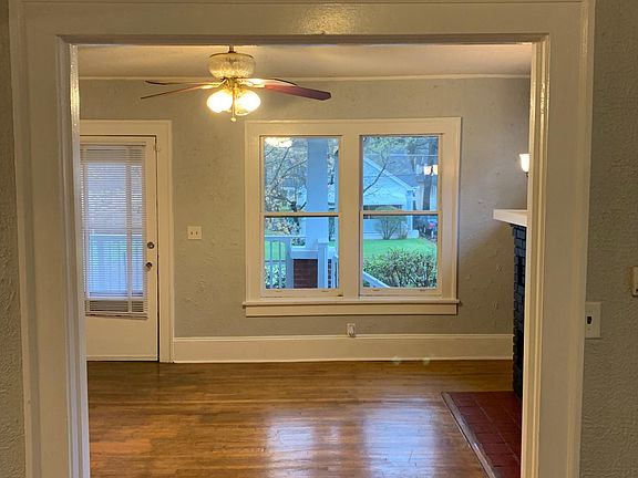 5th image of 904 Rose Cir SW