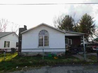 208 S 32nd St, Middlesboro, KY 40965