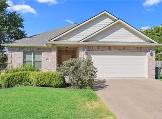 994 Skrivanek Dr, Bryan, TX 77802