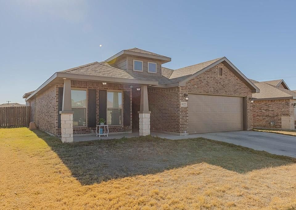 1st image of 1022 Pine Leaf Pl