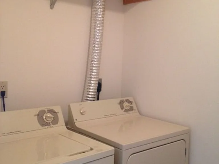 Seminole Woods Apartments — Photo 30