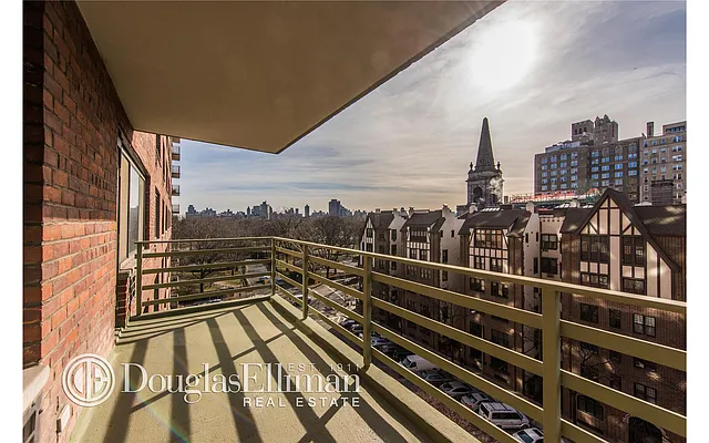 Sold by Douglas Elliman | media 13