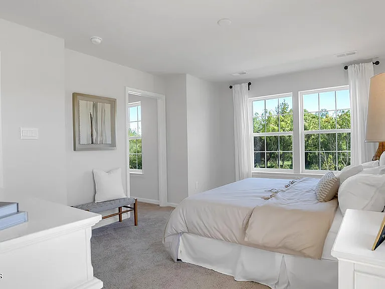 92 Arlotta St — Photo 17
