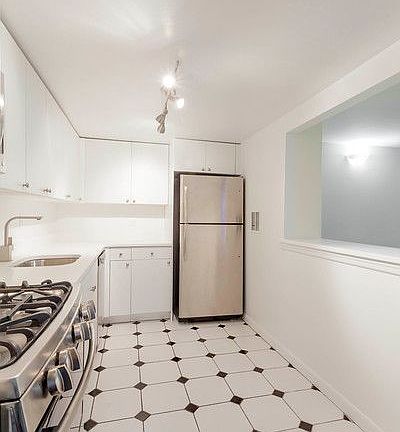 3rd image of 80 Madison Ave APT 4H