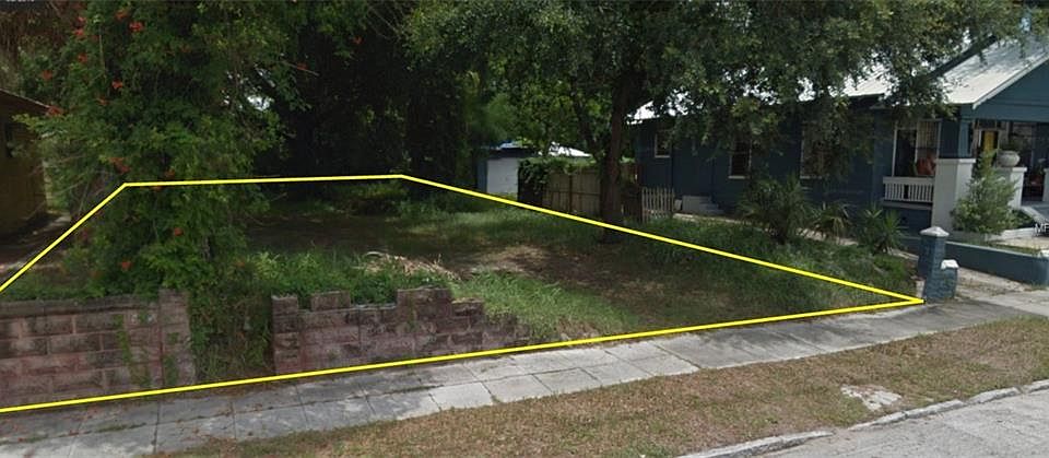 1st image of 926 E 11th Ave