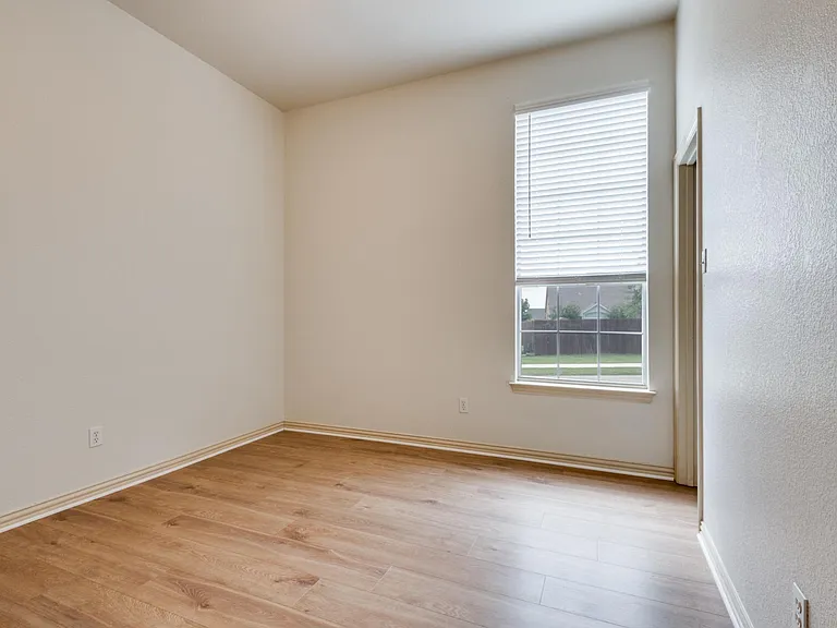 2500 Sir Tristram Ln — Photo 23