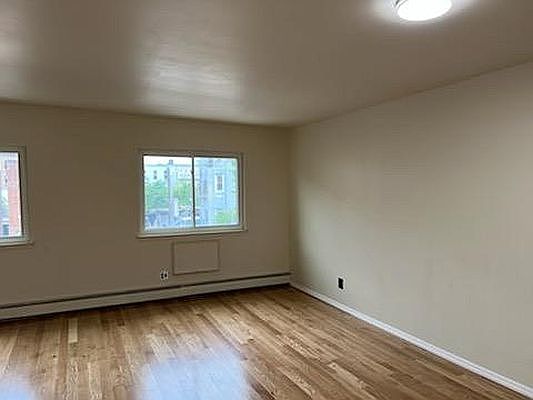 5th image of 118 Linden Blvd Floor 2