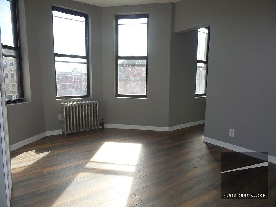 1st image of 1863 Park Pl #3