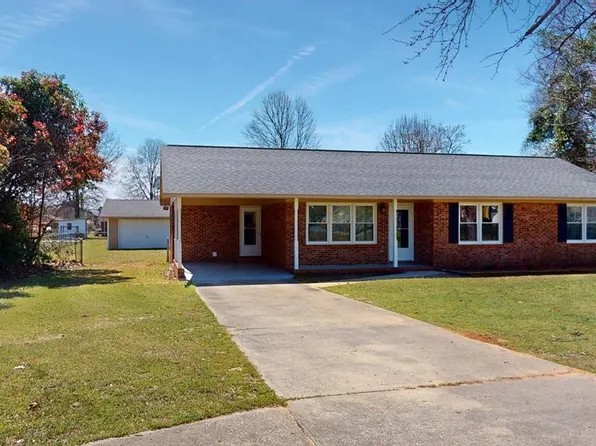 4270 Camden Hwy, Dalzell, SC 29040