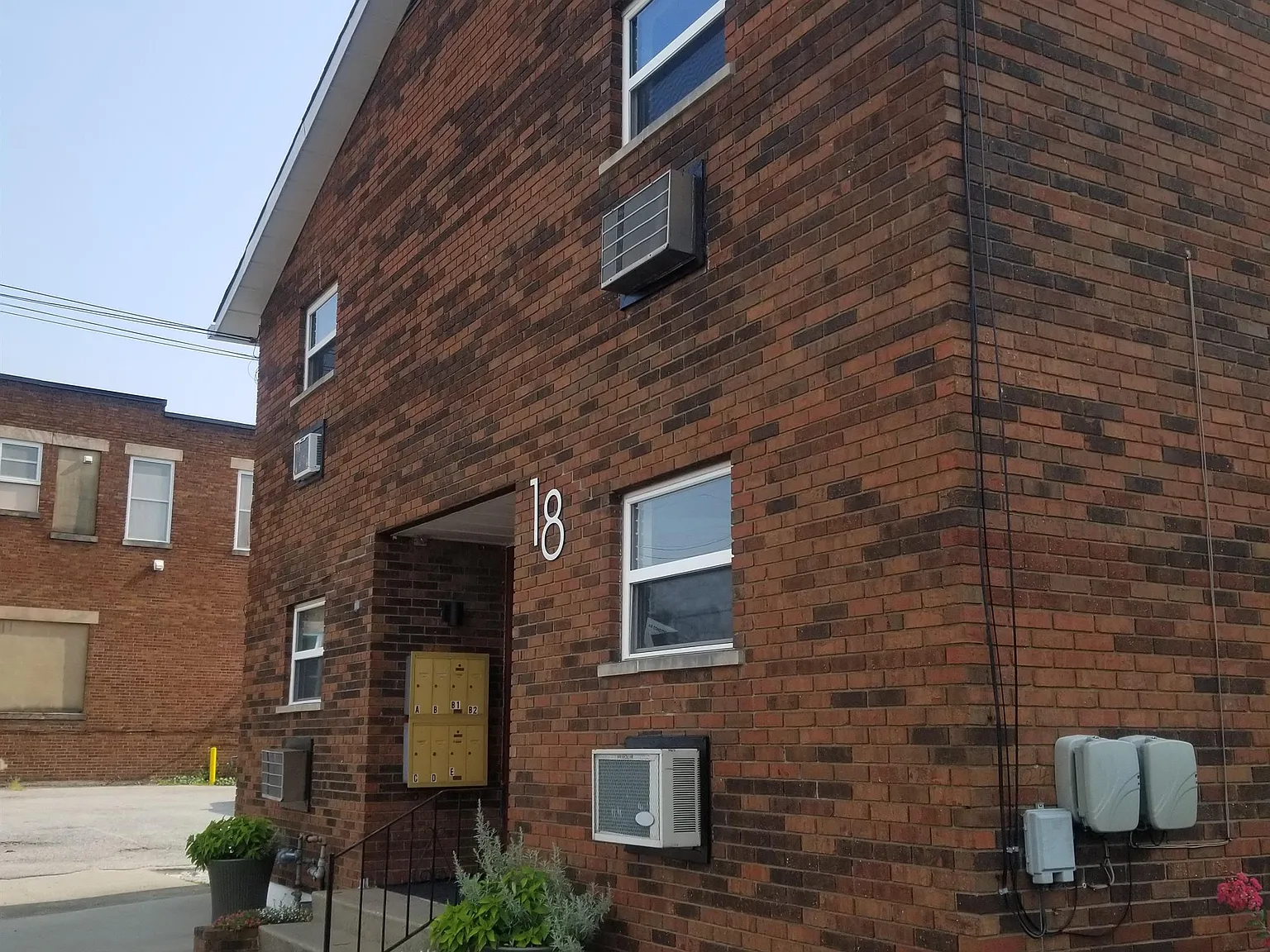 18 South Main Street - B — Photo 3