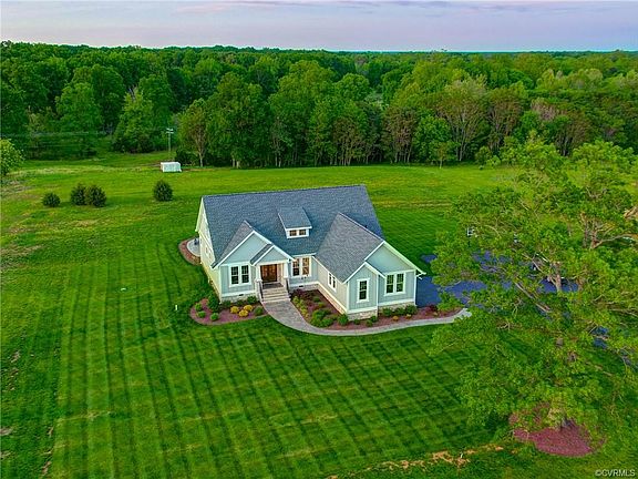 2nd image of 3364 Riverly Dr
