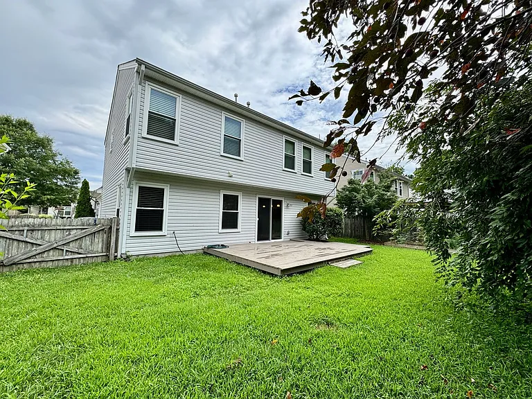 1733 Bernstein Dr — Photo 17