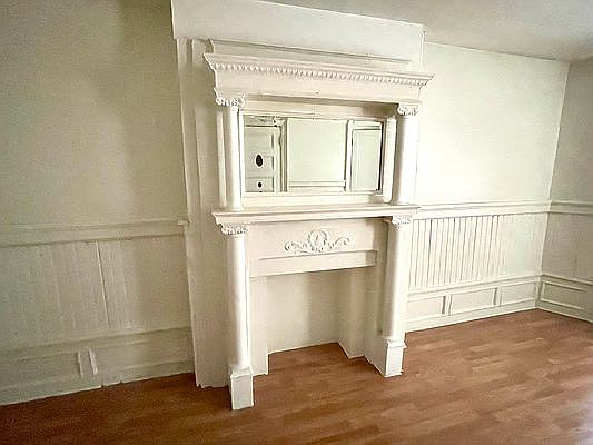 2nd image of 18 Saint Charles Pl #1A