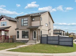 177 W Walden Mnr SE, Calgary, AB T2X 0N6