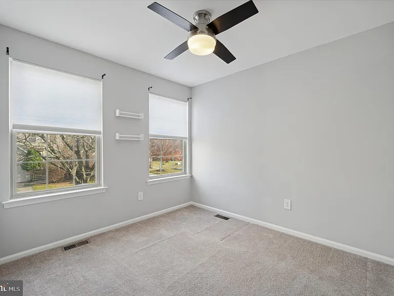 9 Meadow Ln — Photo 9