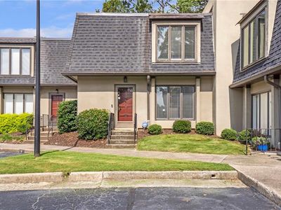 17 Ivy Gates NE, Atlanta, GA, 30342