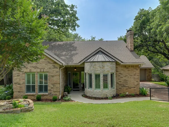 2620 Sunlight Dr, Arlington, TX 76006