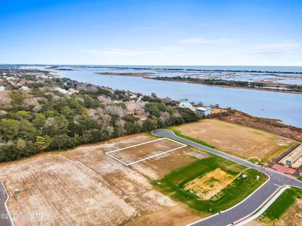 100 N Glimmering Glass Ln Lot 100, Hampstead, NC 28443