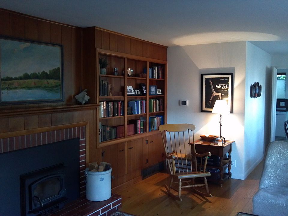 2nd image of 16705 39th Pl NE