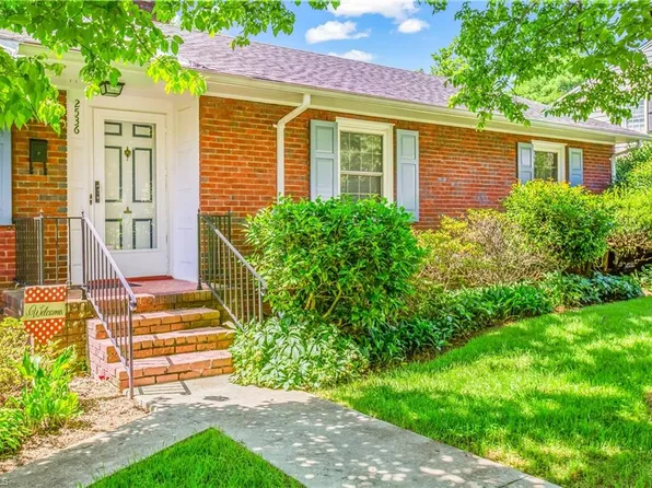 2536 Lullington Dr, Winston Salem, NC 27103