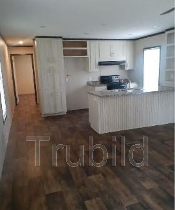 2nd image of 19 High Bluff Rd NE