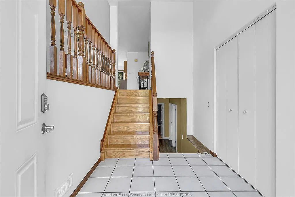5 bed, $3,000 — Photo 3