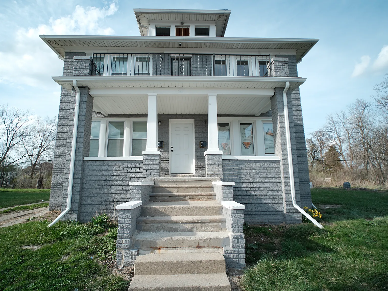 2 bed, 750 sqft, $1,250 — Photo 1