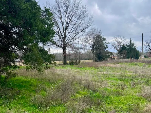 2 County Road 3000, Joaquin, TX 75954