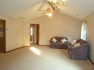 2nd image of 5644 Maple Ln