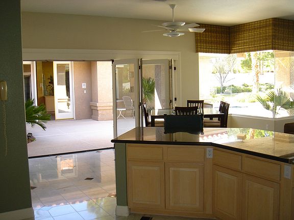 Folding Doors/Kitchen