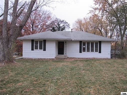 1st image of 301 S 18th St