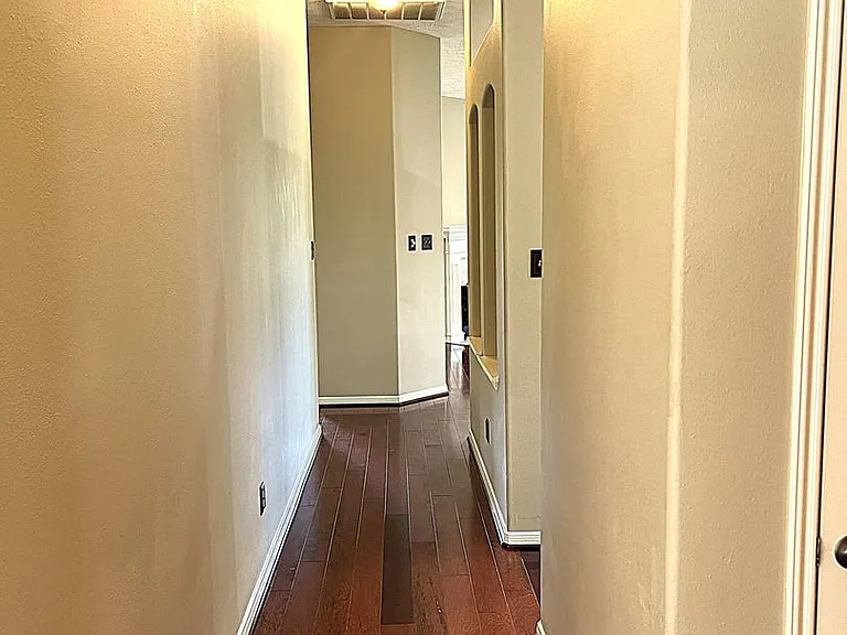 18718 Walden Forest Dr — Photo 4