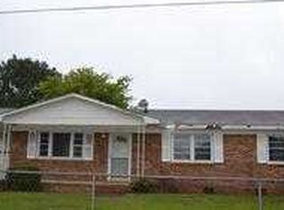 6184 Timberland Dr, Fayetteville, NC 28314
