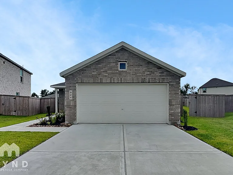 904 Coperchiata Cir — Photo 1